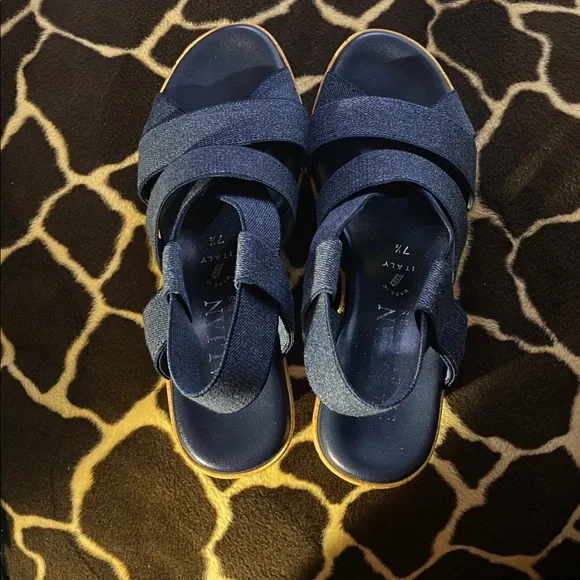 Italian Shoemakers Blue Denim Shania Wedges - Picture 3 of 11